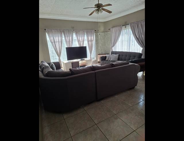 4 BEDROOM HOUSE FOR SALE IN VANDERBIJLPARK SE 2